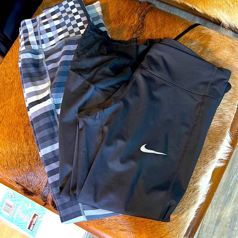 2 pair Nike leggings size M